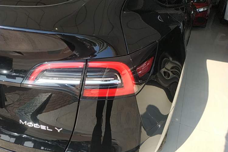 Used Tesla Model Y 2022 Revised Version Rear-Wheel Drive Right Rear Taillight