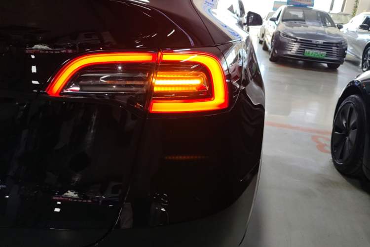 Used Tesla Model Y 2022 Revised Version Rear-Wheel Drive Right Rear Taillight