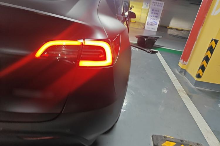 Used Tesla Model Y 2022 Revised Version Rear-Wheel Drive Right Rear Taillight