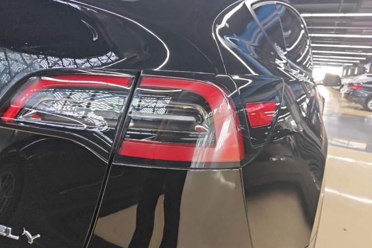 Used Tesla Model Y 2022 Revised Version Long-Range All-Wheel Drive Right Rear Taillight