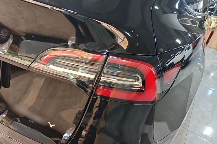 Used Tesla Model Y 2022 Revised Version Rear-Wheel Drive Right Rear Taillight