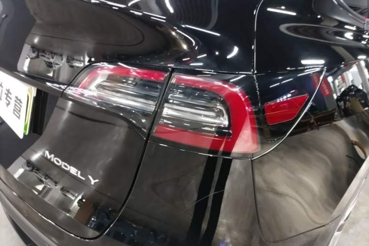 Used Tesla Model Y 2022 Revised Version Rear-Wheel Drive Right Rear Taillight