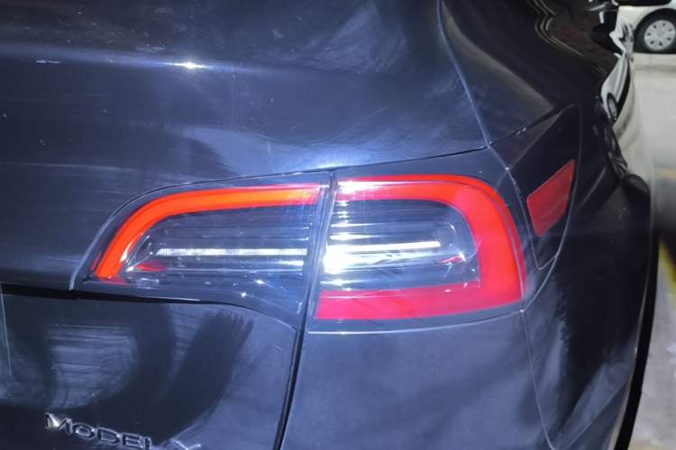 Used Tesla Model Y 2022 Revised Version Rear-Wheel Drive Right Rear Taillight