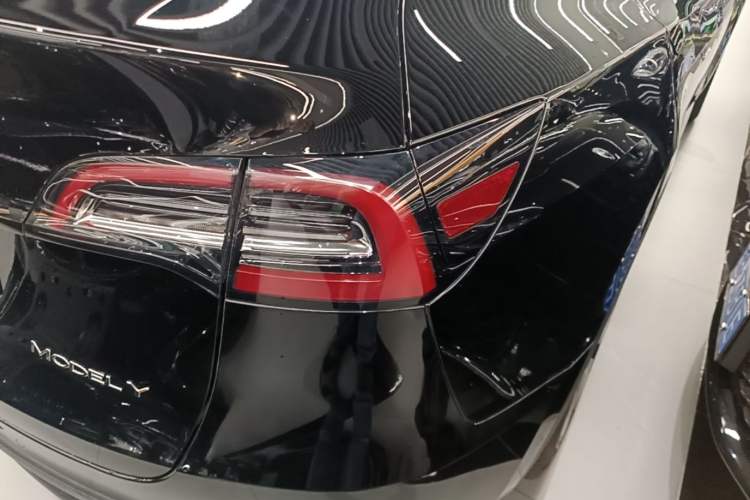Used Tesla Model Y 2022 Revised Version Rear-Wheel Drive Right Rear Taillight