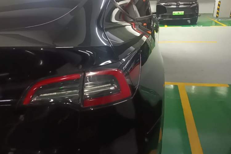 Used Tesla Model Y 2022 Revised Version Rear-Wheel Drive Right Rear Taillight