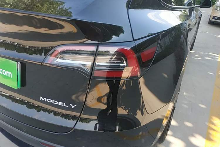Used Tesla Model Y 2022 Revised Version Rear-Wheel Drive Right Rear Taillight