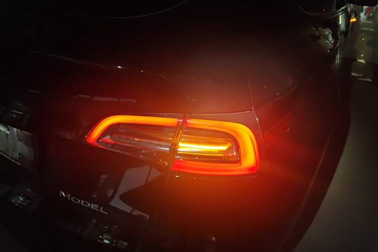 Used Tesla Model Y 2022 Revised Version Rear-Wheel Drive Right Rear Taillight