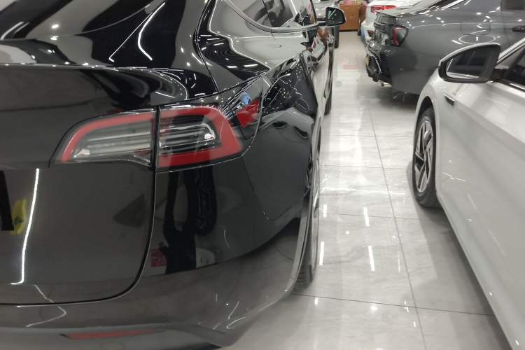 Used Tesla Model Y 2022 Rear-Wheel-Drive Version Right Rear Taillight