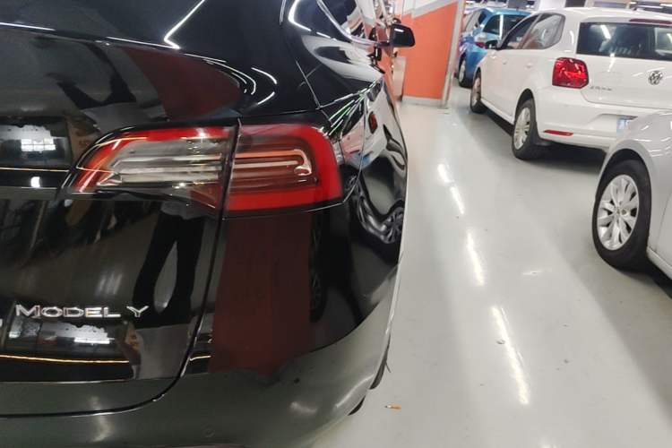 Used Tesla Model Y 2022 Revised Version Rear-Wheel Drive Right Rear Taillight