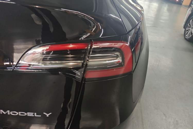 Used Tesla Model Y 2022 Revised Version Rear-Wheel Drive Right Rear Taillight