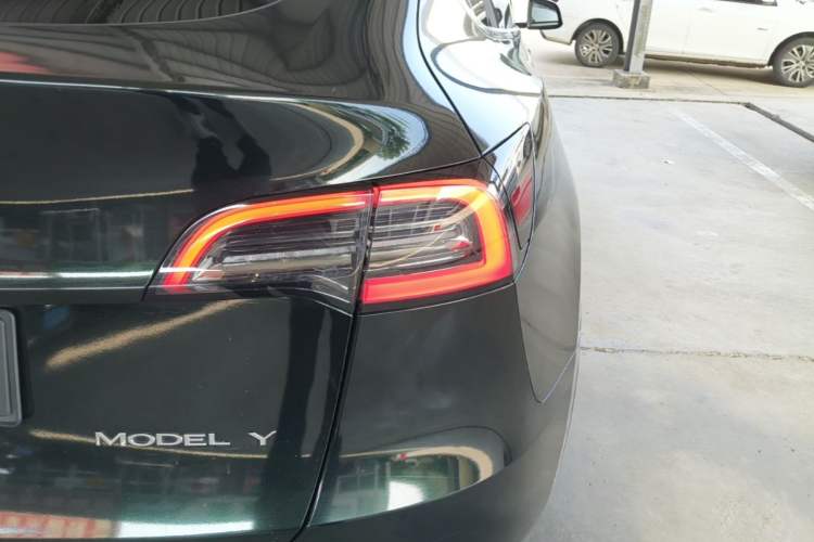 Used Tesla Model Y 2022 Revised Version Long-Range All-Wheel Drive Right Rear Taillight