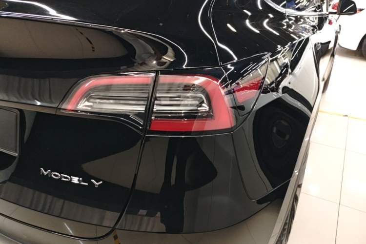 Used Tesla Model Y 2022 Revised Version Rear-Wheel Drive Right Rear Taillight