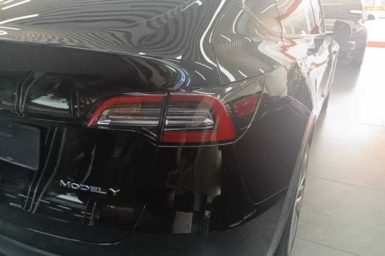 Used Tesla Model Y 2022 Rear-Wheel-Drive Version Right Rear Taillight