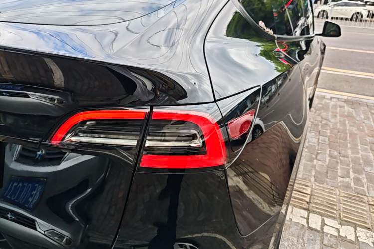 Used Tesla Model Y 2022 Revised Version Rear-Wheel Drive Right Rear Taillight