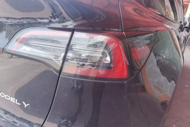 Used Tesla Model Y 2022 Revised Version Rear-Wheel Drive Right Rear Taillight
