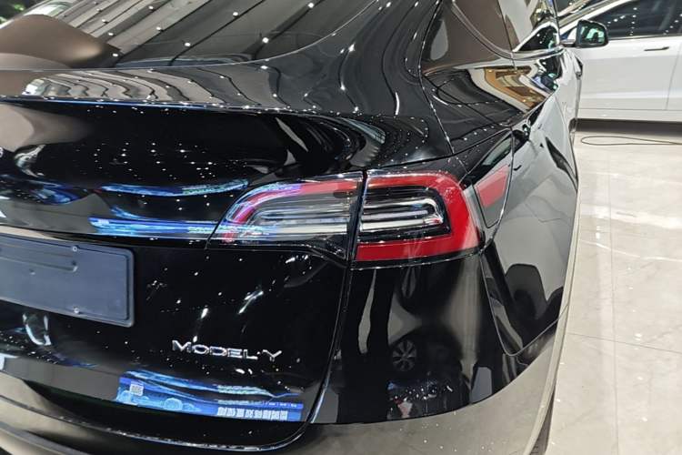 Used Tesla Model Y 2022 Revised Version Rear-Wheel Drive Right Rear Taillight
