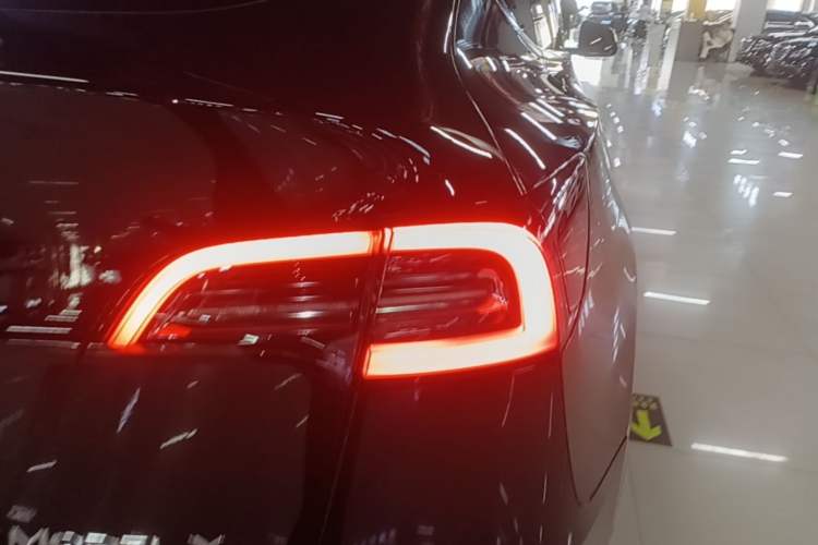 Used Tesla Model Y 2022 Revised Version Rear-Wheel Drive Right Rear Taillight