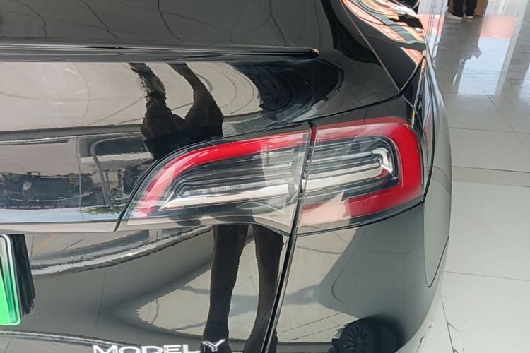 Used Tesla Model Y 2022 Revised Version Rear-Wheel Drive Right Rear Taillight