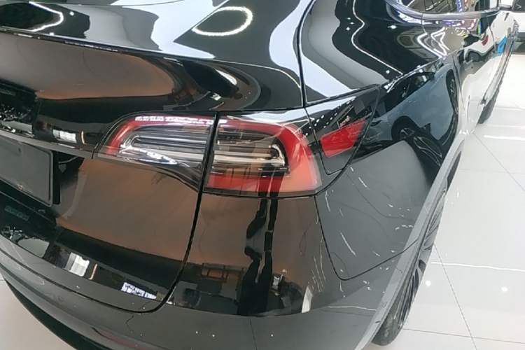 Used Tesla Model Y 2022 Revised Version Rear-Wheel Drive Right Rear Taillight