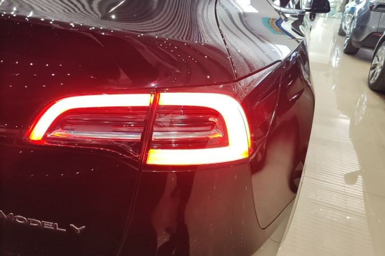 Used Tesla Model Y 2022 Rear-Wheel-Drive Version Right Rear Taillight