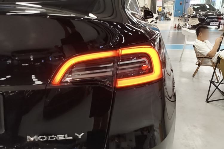 Used Tesla Model Y 2022 Revised Version Rear-Wheel Drive Right Rear Taillight