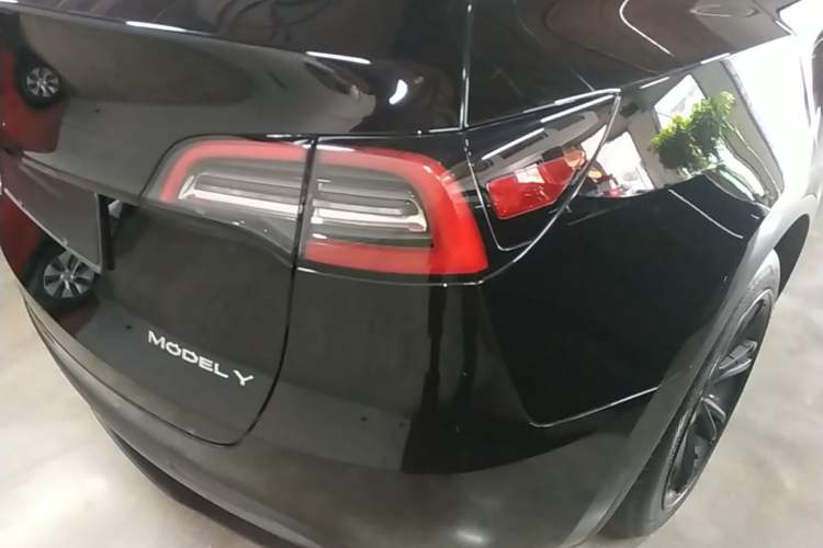 Used Tesla Model Y 2022 Revised Version Rear-Wheel Drive Right Rear Taillight