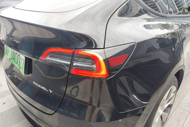 Used Tesla Model Y 2022 Revised Version Rear-Wheel Drive Right Rear Taillight