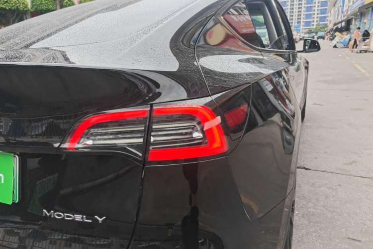 Used Tesla Model Y 2022 Rear-Wheel-Drive Version Right Rear Taillight