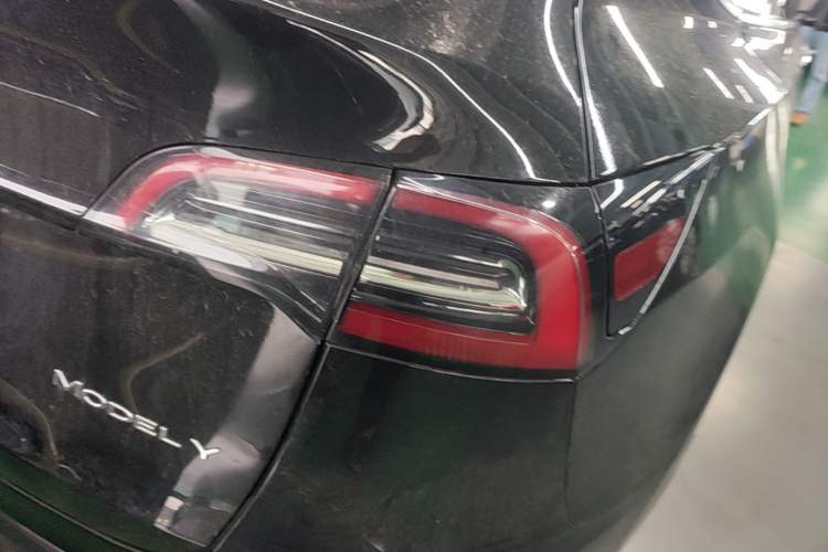 Used Tesla Model Y 2022 Revised Version Long-Range All-Wheel Drive Right Rear Taillight