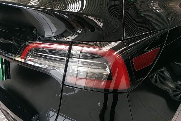 Used Tesla Model Y 2022 Rear-Wheel-Drive Version Right Rear Taillight
