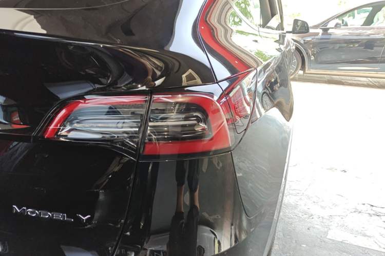 Used Tesla Model Y 2022 Revised Version Rear-Wheel Drive Right Rear Taillight