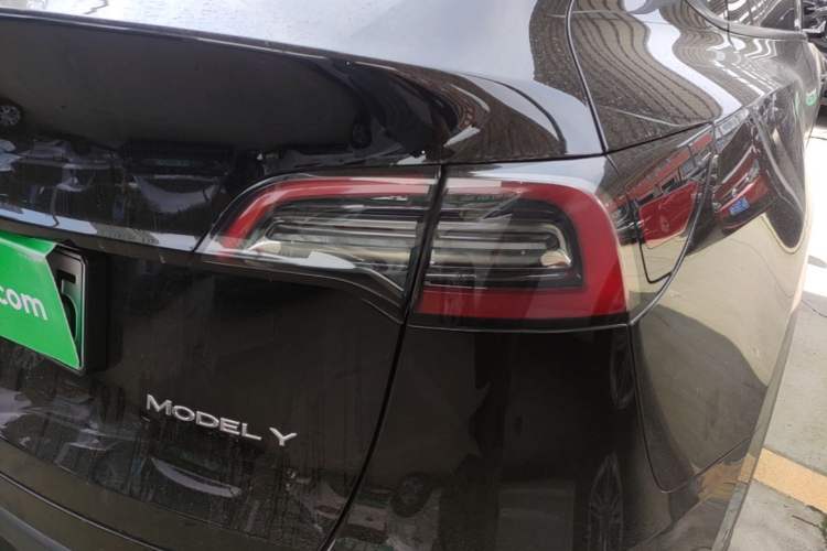 Used Tesla Model Y 2022 Revised Version Rear-Wheel Drive Right Rear Taillight