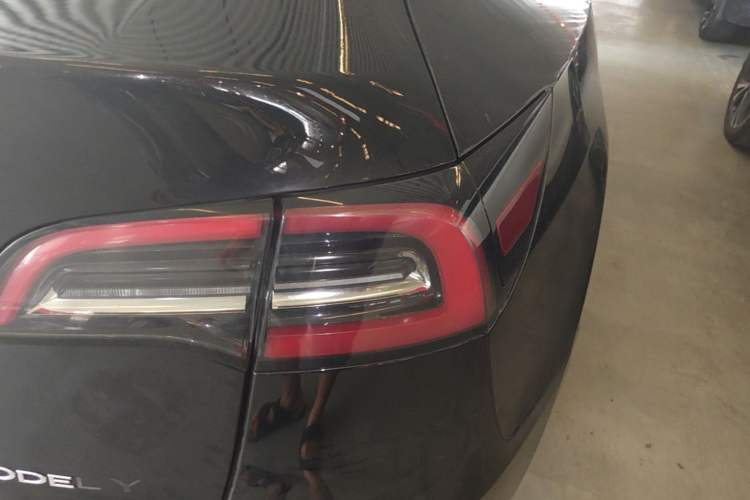 Used Tesla Model Y 2022 Revised Version Rear-Wheel Drive Right Rear Taillight