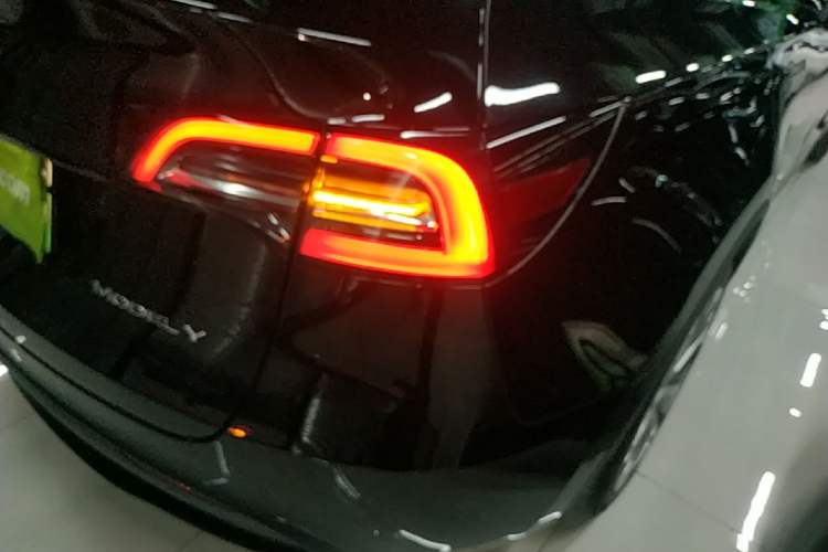 Used Tesla Model Y 2022 Revised Version Rear-Wheel Drive Right Rear Taillight