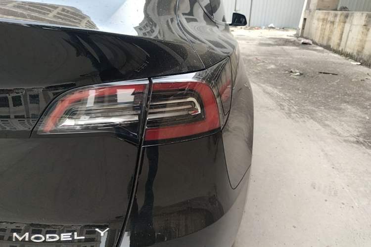 Used Tesla Model Y 2022 Revised Version Rear-Wheel Drive Right Rear Taillight