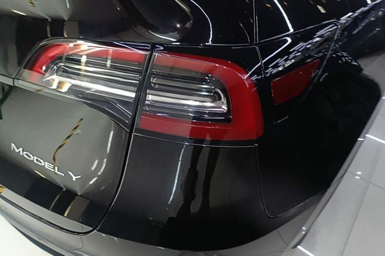 Used Tesla Model Y 2022 Revised Version Rear-Wheel Drive Right Rear Taillight