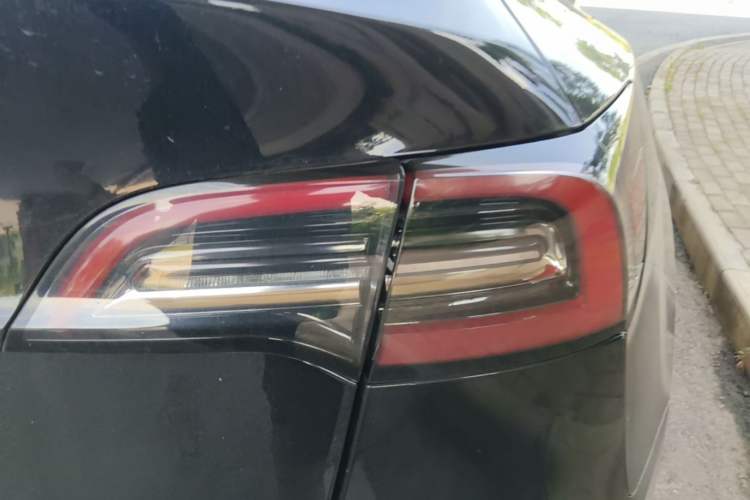 Used Tesla Model Y 2022 Revised Version Rear-Wheel Drive Right Rear Taillight