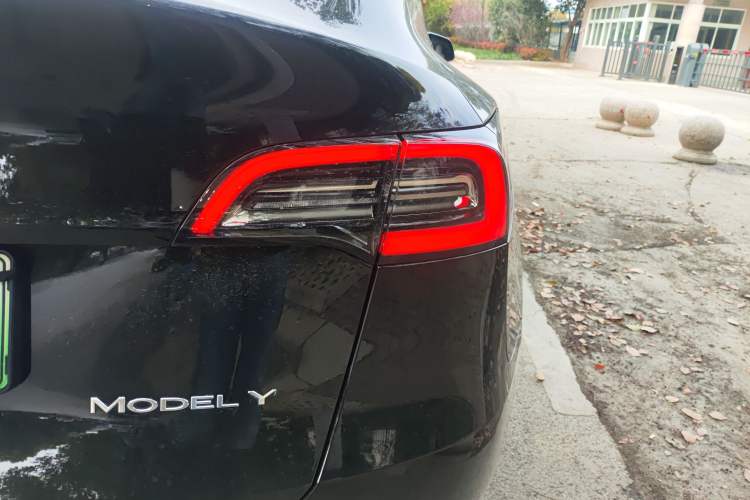 Used Tesla Model Y 2022 Revised Version Rear-Wheel Drive Right Rear Taillight