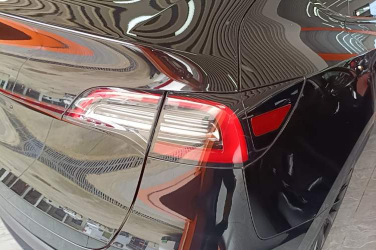 Used Tesla Model Y 2022 Revised Version Rear-Wheel Drive Right Rear Taillight