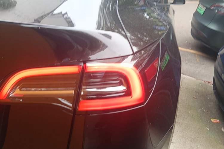 Used Tesla Model Y 2022 Rear-Wheel-Drive Version Right Rear Taillight