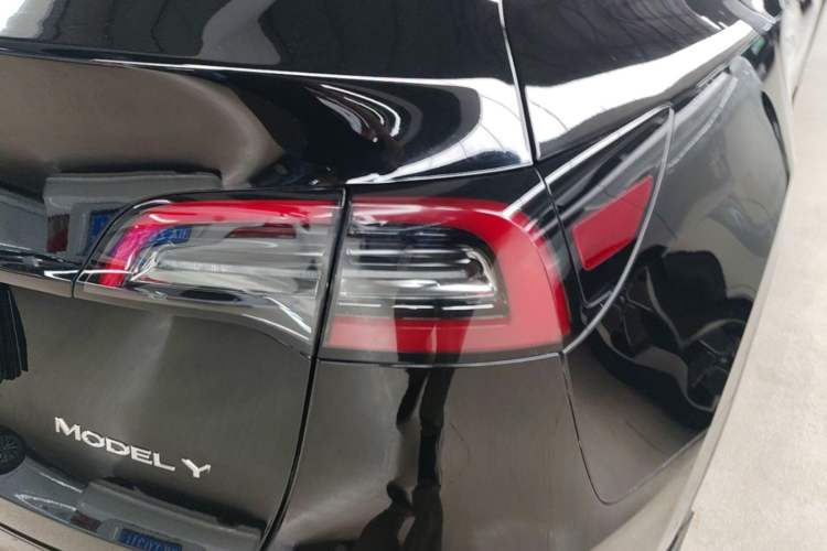 Used Tesla Model Y 2022 Revised Version Rear-Wheel Drive Right Rear Taillight