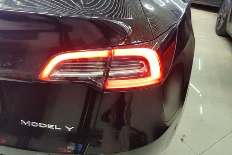 Used Tesla Model Y 2022 Revised Version Rear-Wheel Drive Right Rear Taillight