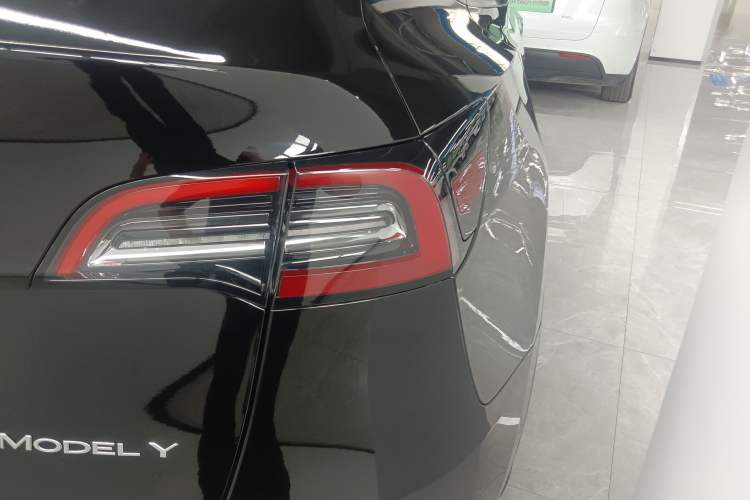 Used Tesla Model Y 2022 Revised Version Rear-Wheel Drive Right Rear Taillight