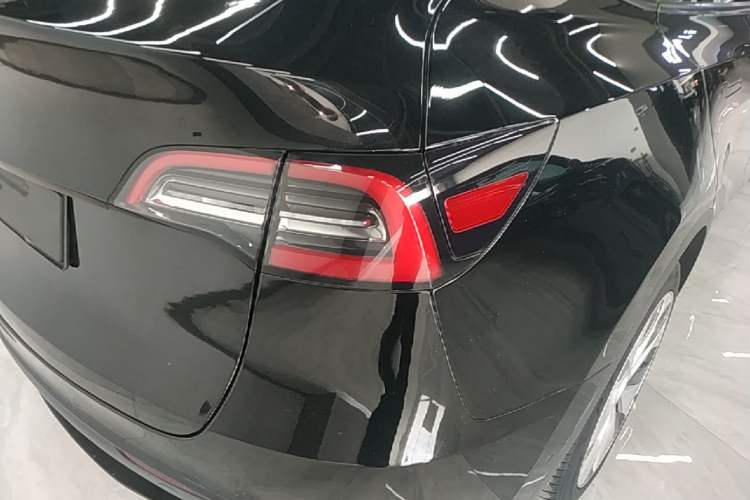 Used Tesla Model Y 2022 Revised Version Rear-Wheel Drive Right Rear Taillight