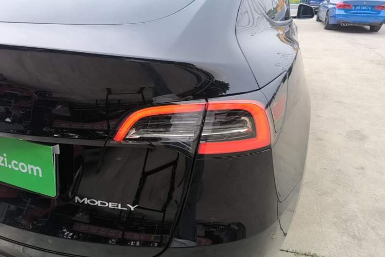 Used Tesla Model Y 2022 Rear-Wheel-Drive Version Right Rear Taillight