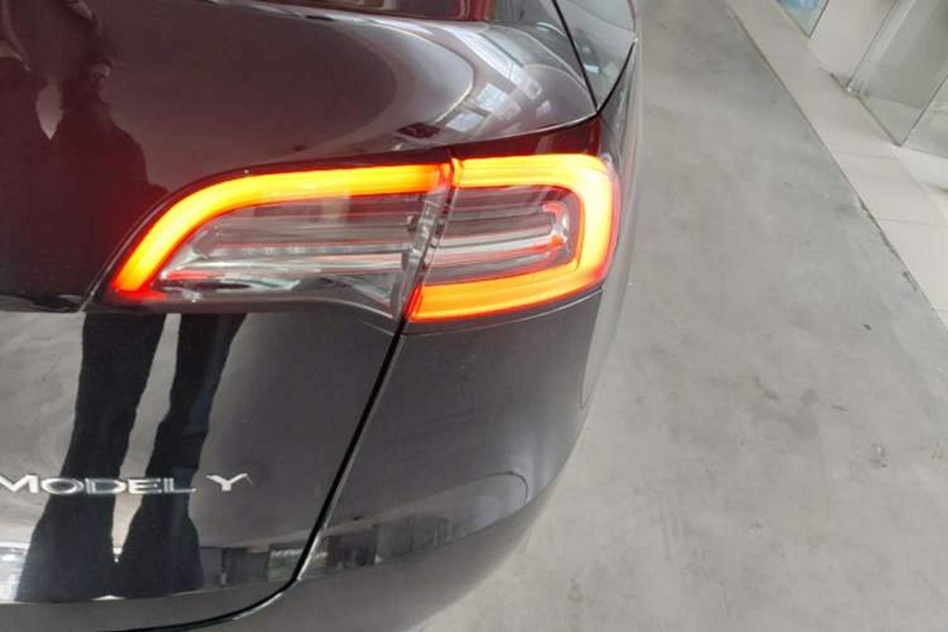 Used Tesla Model Y 2022 Revised Version Rear-Wheel Drive Right Rear Taillight