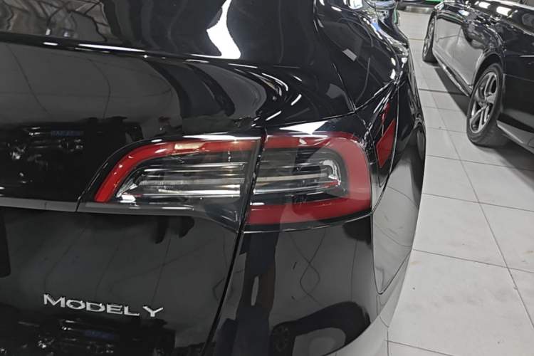 Used Tesla Model Y 2022 Revised Version Rear-Wheel Drive Right Rear Taillight