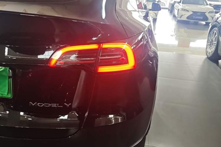 Used Tesla Model Y 2022 Revised Version Rear-Wheel Drive Right Rear Taillight