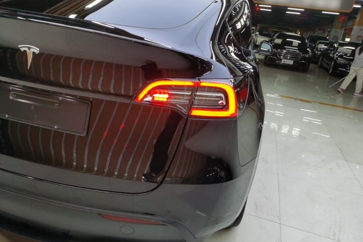 Used Tesla Model Y 2022 Rear-Wheel-Drive Version Right Rear Taillight