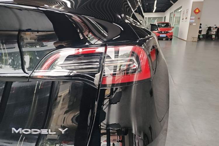 Used Tesla Model Y 2022 Revised Version Rear-Wheel Drive Right Rear Taillight